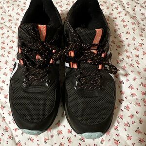 Black and Orange Women's Athletic Shoes